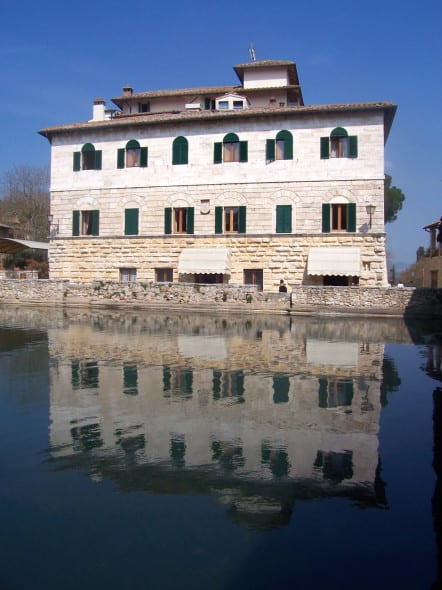 Bagno Vignoni - Piazza delle Sorgenti (Foto: Luca Zuccala © ArtsLife)