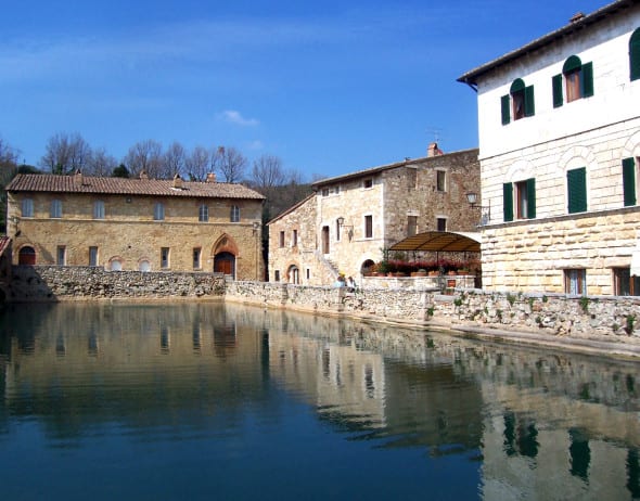 Bagno Vignoni - Piazza delle Sorgenti (Foto: Luca Zuccala © ArtsLife)