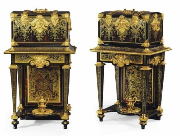 PAIRE DE COFFRES SUR PIETEMENT D'EPOQUE LOUIS XIV 