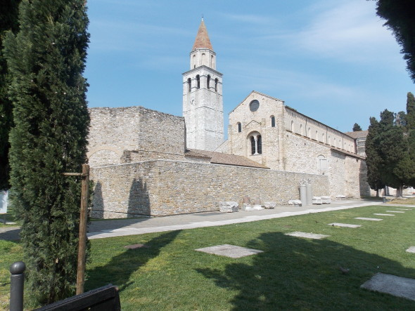 3.-Aquileia-Basilica-di-Santa-Maria-Assunta-590x443