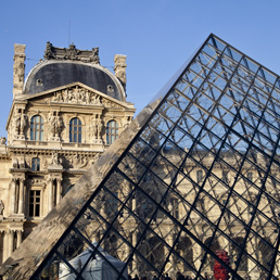 Louvre da record con quasi 9 milioni di visitatori