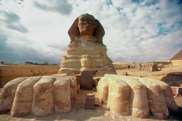 Rimedi anti crisi: l’Egitto affitterà Piramidi e Sfinge?