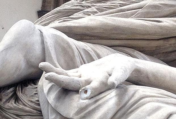Firenze – La statua “Il Ratto di Polissena” perde un dito