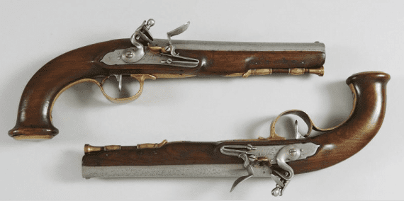 Armi e oggetti storici all’asta da Artcurial