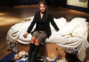 Tracey Enim con l'installazione My Bed