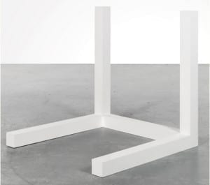 LA GRANDE BELLEZZA DELL'ARTE SOL LEWITT 1928 - 2007 INCOMPLETE OPEN CUBE FIVE PART VARIATION NO.5 (5-5) baked enamel on aluminium 105 by 105 by 105cm.; 41 1/4 by 41 1/4 by 41 1/4 in. Executed in 1973. Stima 80,000 — 120,000 GBP