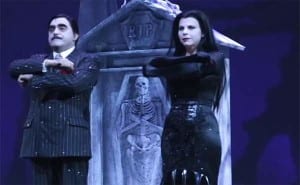 Elio e Geppi Cucciari nel musical La Famiglia Addams
