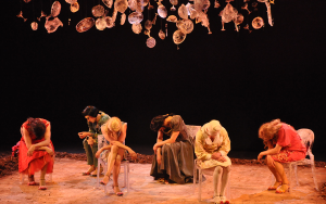 Nina's Drag Queens. Il Giardino delle Ciliegie Etude pour un vaudeville en travesti plein de paillettes