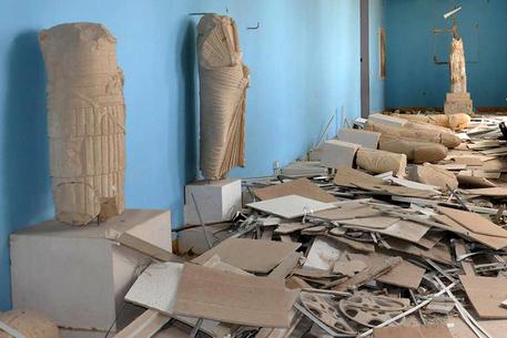 Palmira liberata, archeologi sotto shock per le devastazioni dell’Isis
