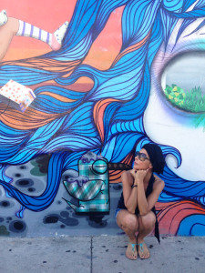 #SELFIEADARTE "Squatting by the former squat" @OsGemeos #WynwoodArtDistrict #Miami
