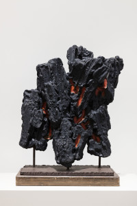 Installation view, ph Agostino Osio. Leoncillo Leonardi, Cuore rosso, 1958. Terracotta smaltata, cm 64x45x23. Collezione privata, Roma.