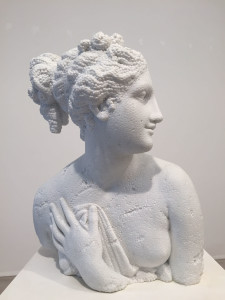Fabio Viale, Venere Marmo bianco + base, cm 54x44x33