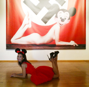 #SELFIEADARTE "Nazisexymousewife" #TheBestisyettocome #MaxPapeschi @M.A.C. #Milano #FondazioneMaimeri @CleliaPatella