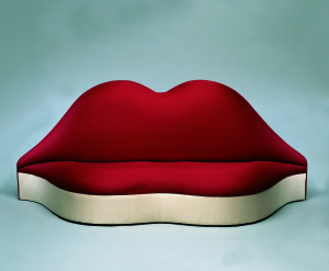Divan Mae West 1936-1974 Bronzo cm 220x70x93