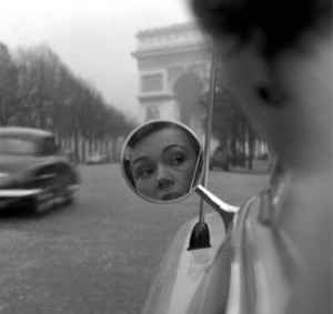 Sophie Malgà (dal reportage La giornata di una mannequin; Parigi, novembre 1952)