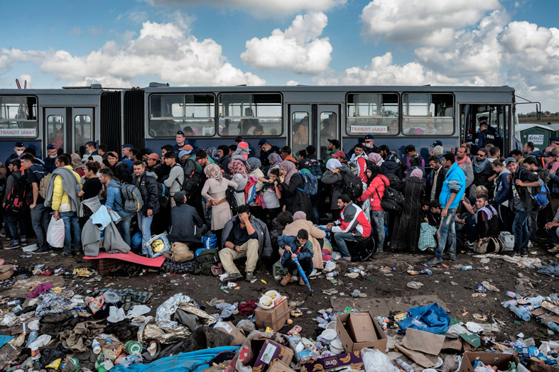 Harraga. Fotografie di Giulio Piscitelli