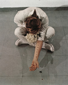 Gina Pane, Azione Sentimentale, 1973 Arte Estrema