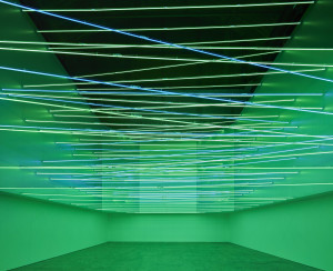 Lucio Fontana, Fonti di energia, soffitto al neon per “Italia 61”, a Torino, 1961/2017, veduta dell’installazione in Pirelli HangarBicocca, Milano, 2017. Courtesy Pirelli HangarBicocca, Milano. ©Fondazione Lucio Fontana Foto: Agostino Osio