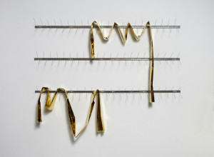 Bruna Esposito - Statistica - 2014 - rescue blankets, pigeon deterrent - 82x100x10cm