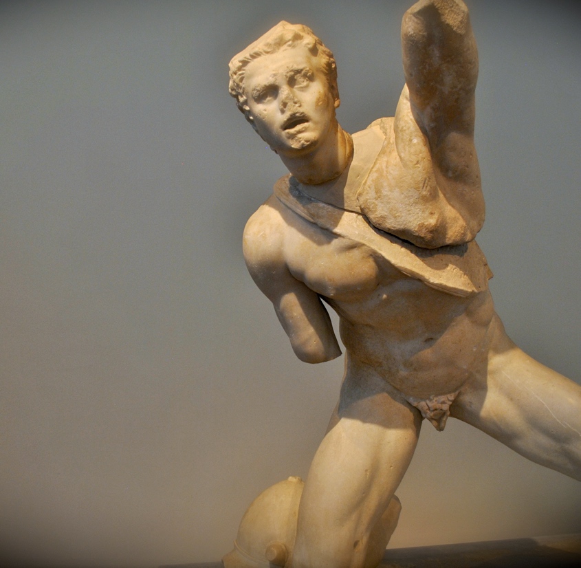 Una collaborazione sismica: Il Getty Museum terrà in piedi le statue greche