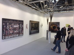 FL Gallery. Fisicamente sta nel padiglione dei moderni, ma in realtà - da Luca Pozzi a Bruna Esposito, a Danilo Buccella - è uno dei migliori stand del contemporaneo