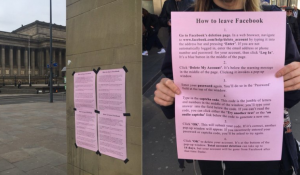 I manifesti affissi e distribuiti da Jeremy Deller