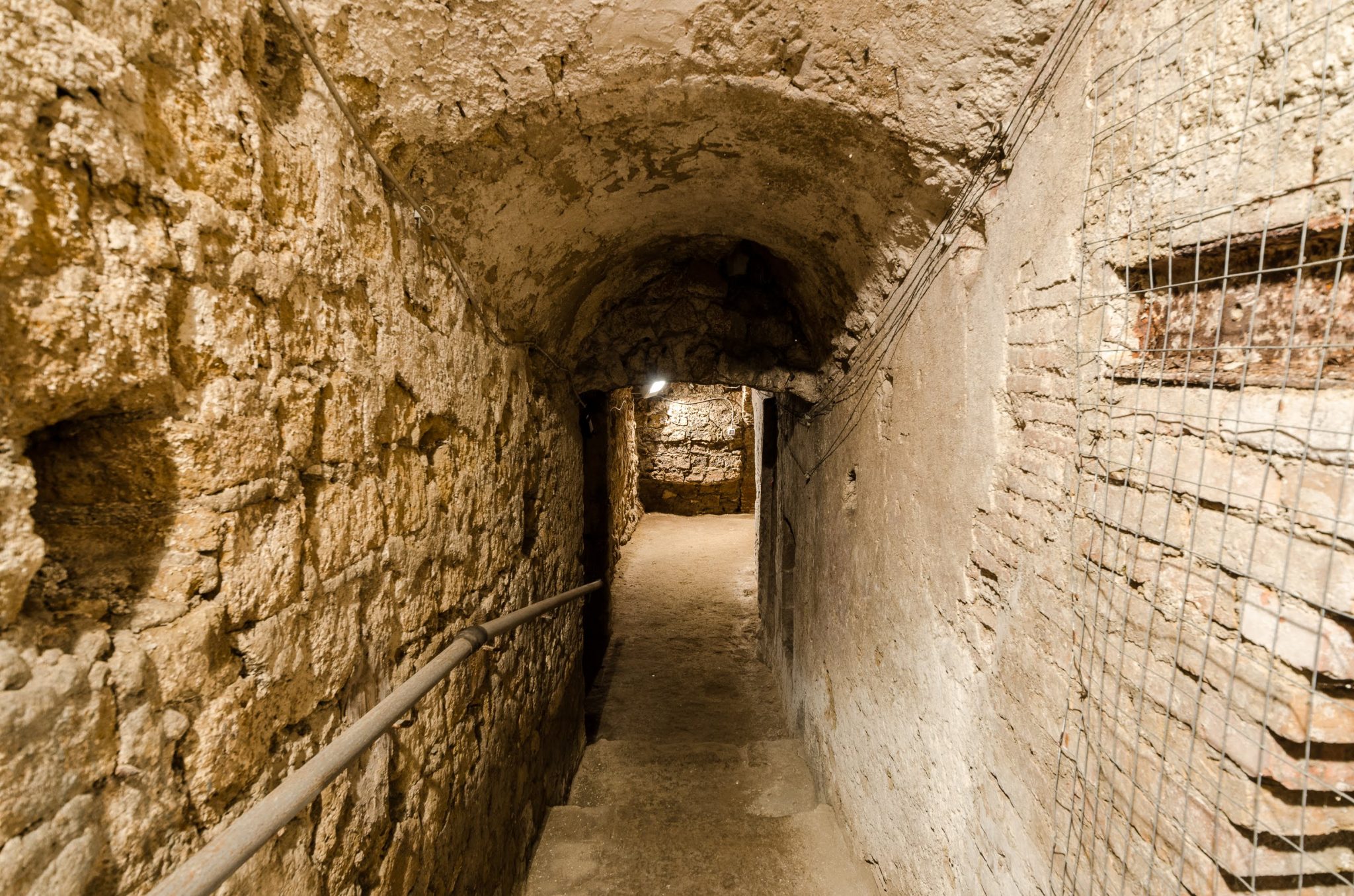 L’Acquedotto Augusteo del Serino (foto Antonio Picascia)