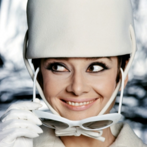 Ecco alcune sue creazioni futuristiche per il film “Come rubare un milione di dollari e vivere felici” del 1966