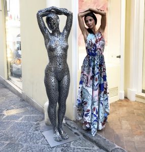 #SELFIEADARTE ""You have nothing to lose, but your chains." Seo Young Deok, Nirvana 213 #TheBrilliantShape @LiquidArtSystem #CapriTheIslandOfArt #Capri