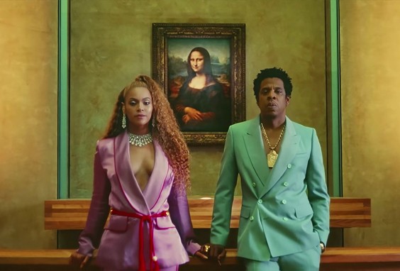 Uno still del video di Jay-Z e Beyoncé