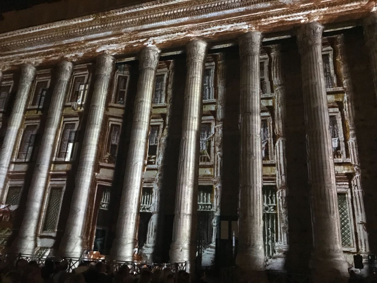 Tempio di Adriano a Roma. Ogni sera uno straordinario spettacolo di luci e suoni aperto a tutti