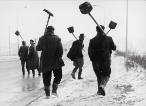 Sante Vittorio Malli, Quando la neve è pane, Milano, 1956, © Eredi Sante Vittorio Malli
