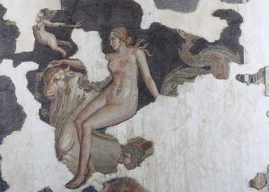 Ph. Mosaico con raffigurazione di Nerleide, MAN Aquileia. Crediti: foto Paolo Bernabini Su concessione del Ministero dei Beni e delle Attività Culturali e del Turismo, Polo Museale del Friuli Venezia Giulia