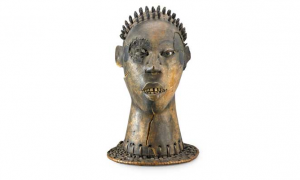 Record mondiale all'asta per questo Headcrest Ekoi nigeriano