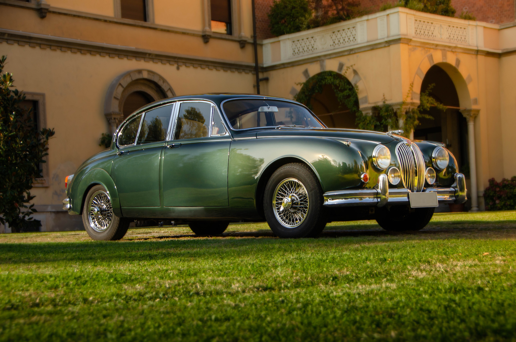 Auto classiche di Pandolfini. Una Jaguar MkII stima 30 mila €