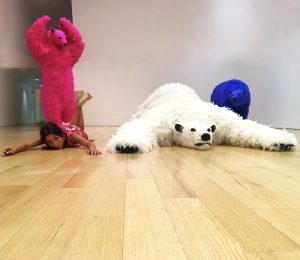 #SELFIEADARTE "A pelle d'orso" @PaolaPivi I love my life, 2016  #Art with a view @TheBassMuseumOfArt #Miami @CleliaPatella