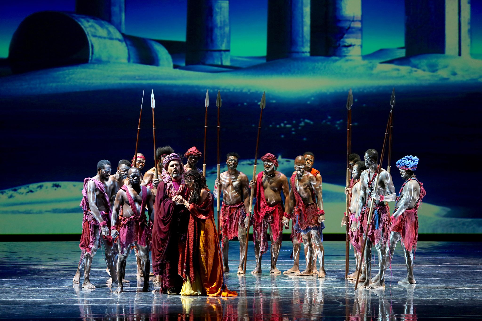 Aida immersa in un Egitto futuristico – metafisico al Carlo Felice di Genova