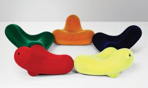 Marc Newson Set di cinque poltrone Buky. Prod. Cimnaghi Giuseppe & Figlio, Italia 1995