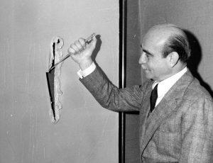 Lucio Fontana