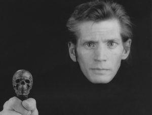 Robert Mapplethorpe Self-Portrait, 1988 (PARTICOLARE) © Robert Mapplethorpe Foundation. Used by permission