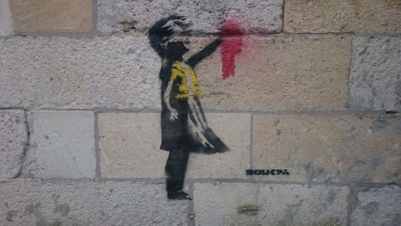 Banksy a sostegno dei Gilet Gialli? Ecco i murales apparsi in questi giorni a Bordeaux…