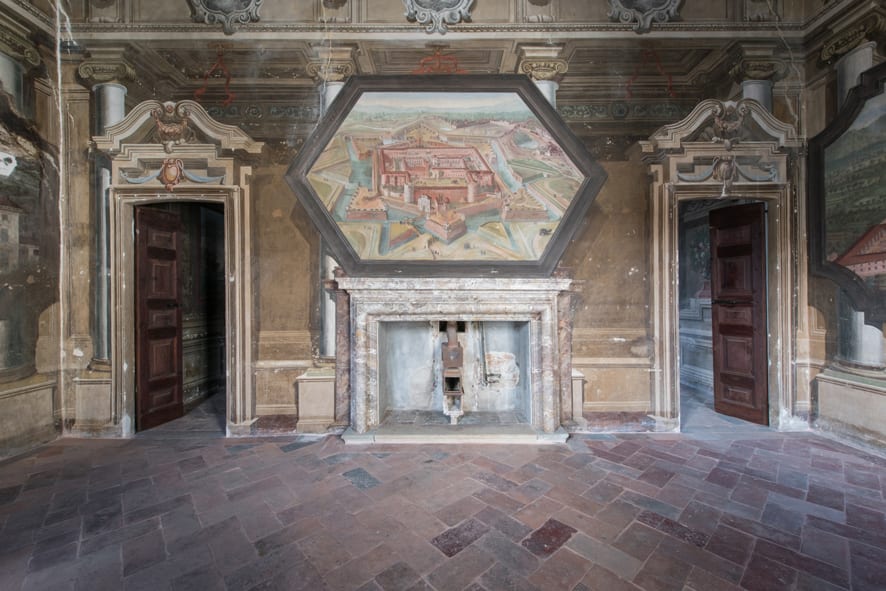 Palazzo Arese Borromeo entra ne Le Reti del cuore. Il contest per vincere il restauro degli affreschi