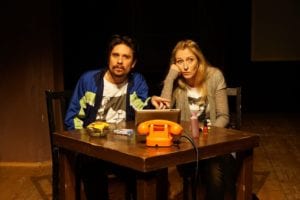 Maleducazione transiberiana, Davide Carnevali indaga a teatro la psicopedagogia dell’infanzia
