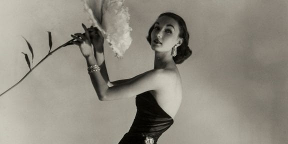 Horst P. Horst, Evelyn Tripp, New York 1951, cm 44,6x35. Courtesy Paci contemporary gallery (Brescia – Porto Cervo, IT)