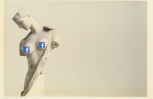 La foto di Luigi Ghirri censurata da Facebook