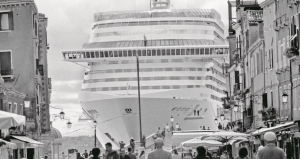 Venezia e le grandi navi secondo Gianni Berengo Gardin