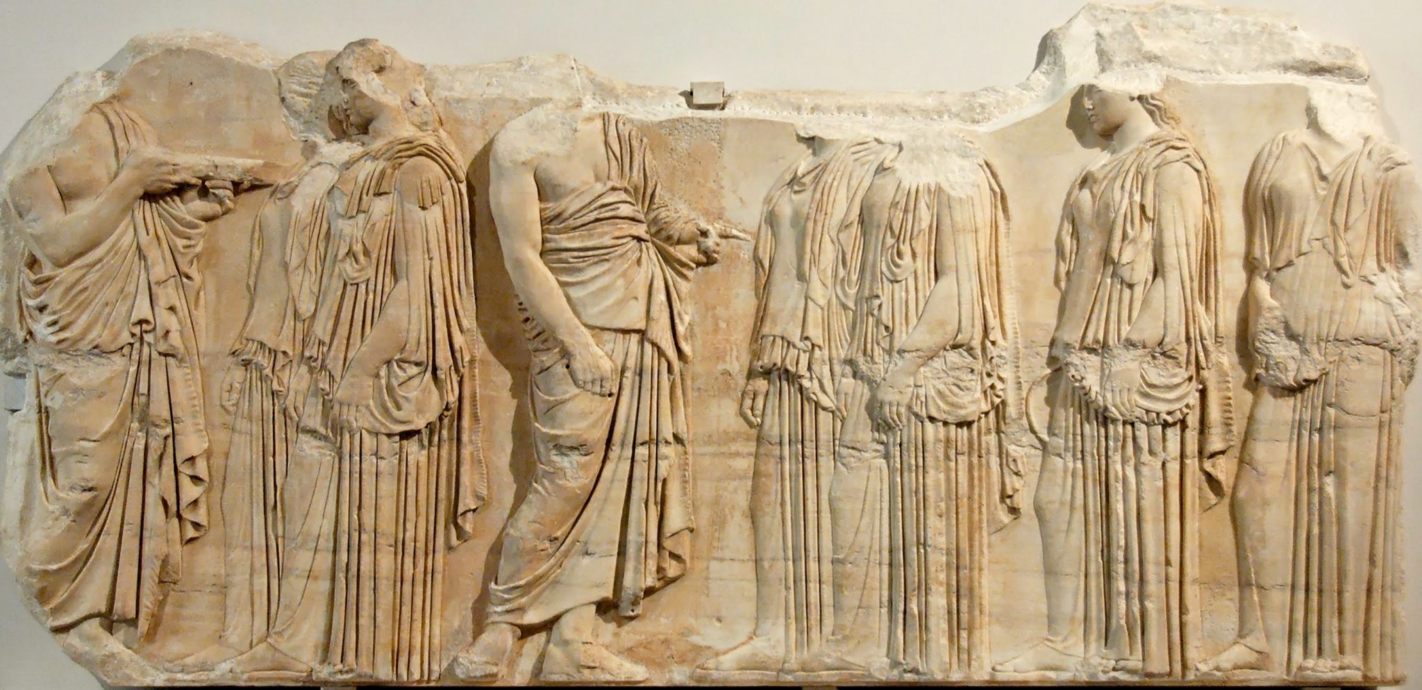 Il fregio in marmo che sarà prestato dal Louvre