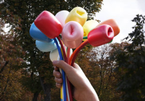 Jeff Koons, Bouquet of Tulips. Photo by Xinhua/Gao Jing via Getty Images.