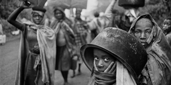 Sebastião Salgado Water supplies are often far away from the r efugee camps. Goma, Zaire. 1994. © Sebastião Salgado / Amazonas Images / Contrast