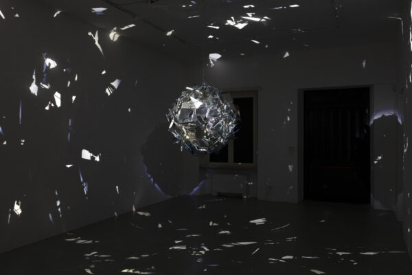 Cleo Fariselli, Dancing, 2019 veduta dell'installazione, Almanac Inn, Torino, foto Sebastiano Pellion Di Persano